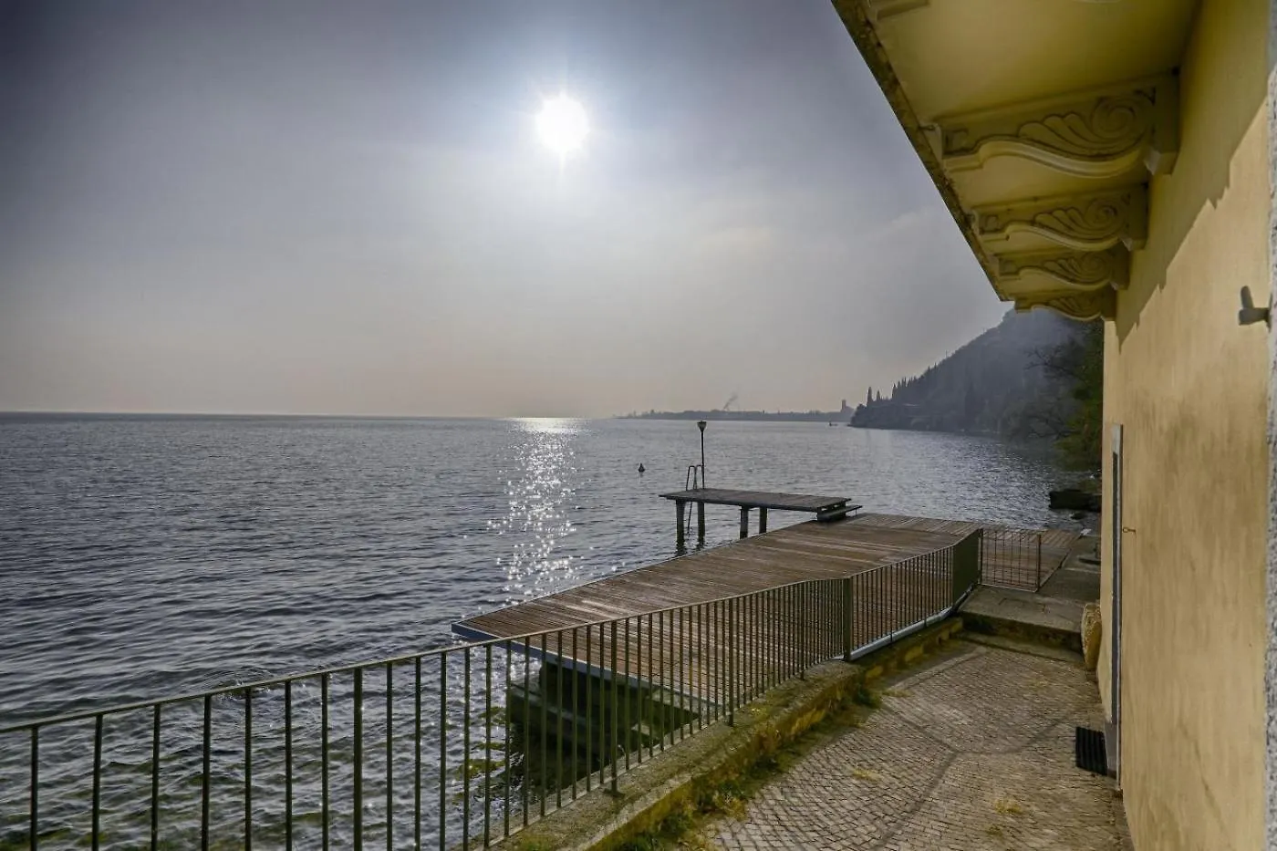 Apartment Appartamento Marierose - Theater Home Toscolano Maderno Italy
